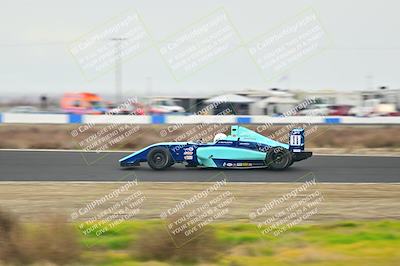 media/Jan-26-2025-CalClub SCCA (Sun) [[cfcea7df88]]/Group 2/Race/